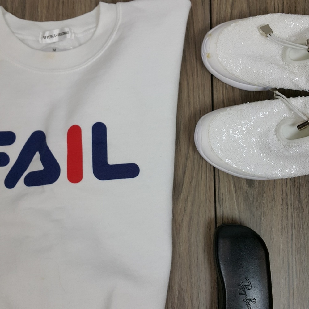 Petals‎ and Peacocks sz M FAIL top